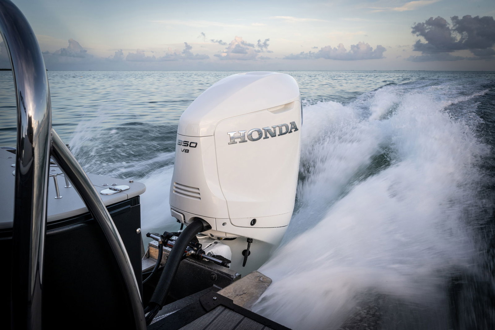 Honda B350 outboard V8 mounted on a boat